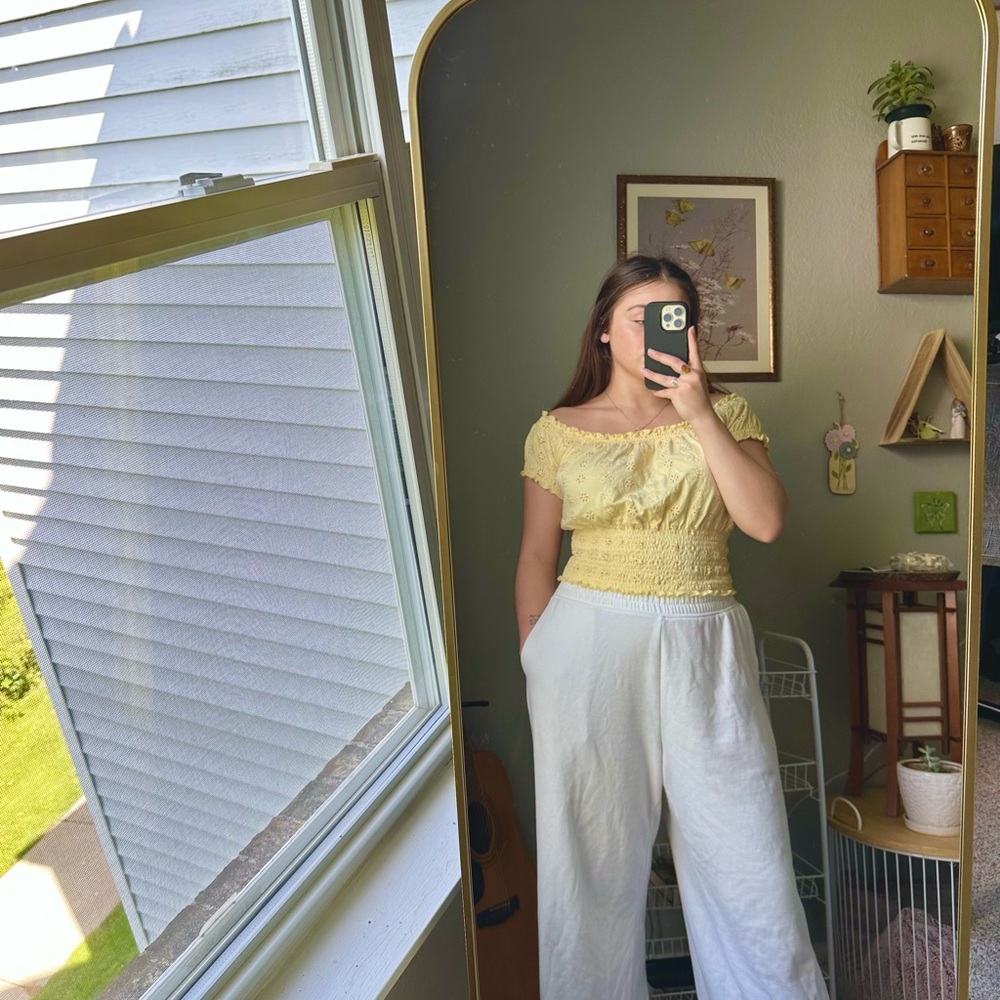 Yellow top - Picture 4 of 8
